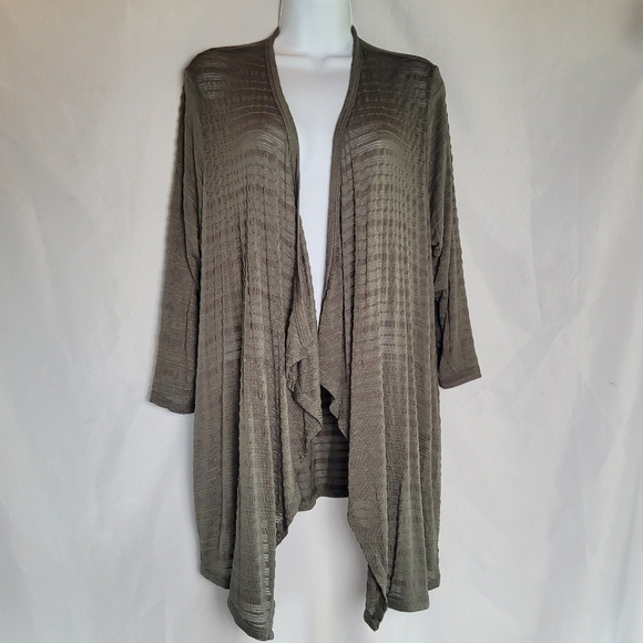 NWT Torrid Olive 3/4 Sleeve Draped Open Front Cardigan Top Size 1(1X) - Picture 1 of 8